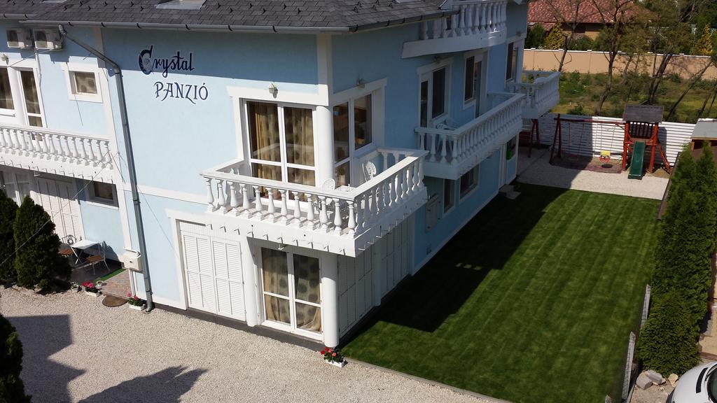 Crystal Es Susanne Panzio Bed and Breakfast Siófok Exteriör bild